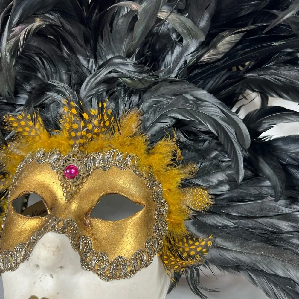 Venice Volto this exquisite